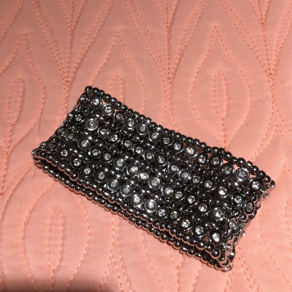 Silvertone rhinestone stretch bracelet - Picture 2 of 5
